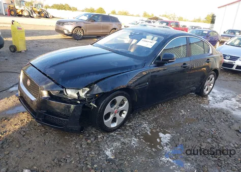 2018 Jaguar Xe 25T z USA, uszkodzony, nr VIN SAJAR4FX2JCP35800